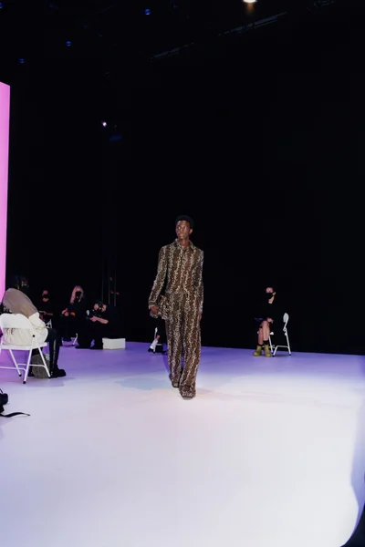 Look 21